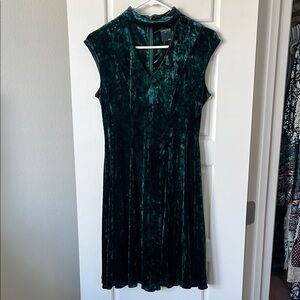 Elegant Green Velvet Dress